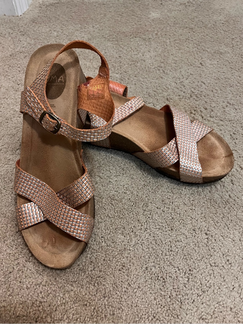 UMA made in Spain Women’s Metallic silver and tan Woven Cross-Strap Sandals